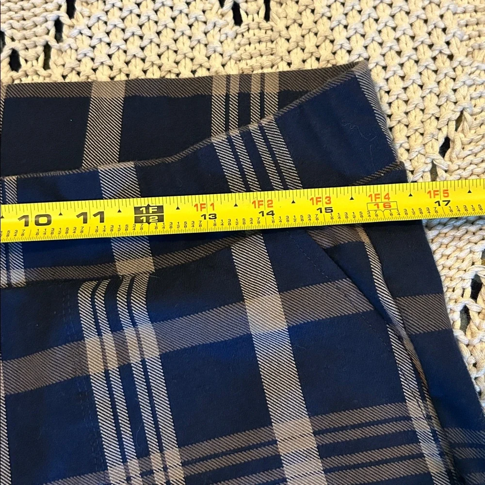 Torrid Navy Plaid Leggings Sz 1 NWOT